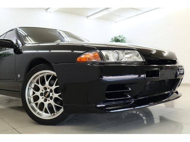 1990 Nissan Skyline JDM car for sale — photo 16 of 18