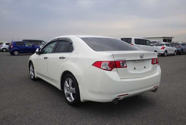 2009 Honda Accord JDM car for sale — photo 2 of 25