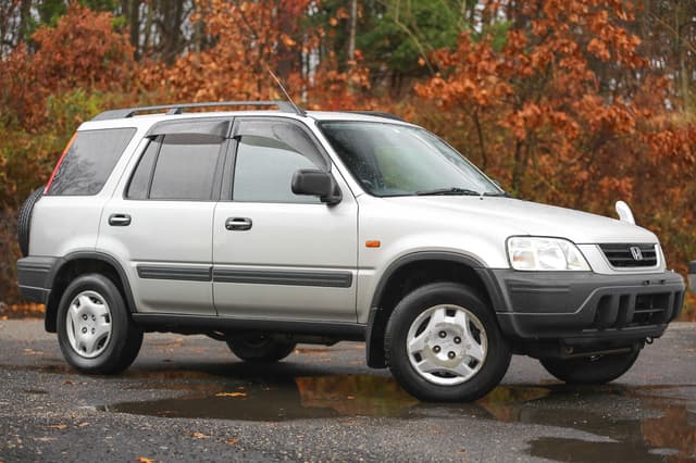 1998 Honda CR-V JDM car for sale — photo 22 of 25