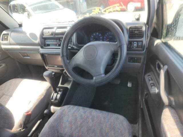 1999 Suzuki Jimny JDM car for sale — photo 3 of 19
