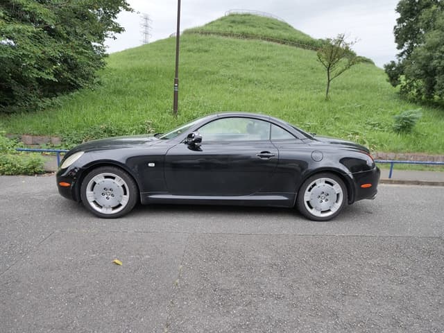 2001 Toyota Soarer JDM car for sale — photo 8 of 25