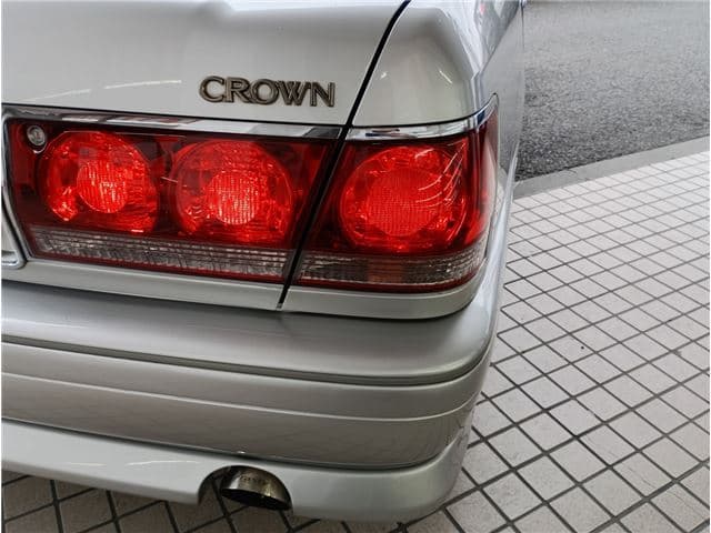 2003 Toyota Crown JDM car for sale — photo 7 of 24
