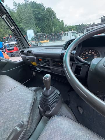 1998 Isuzu Elf JDM car for sale — photo 8 of 14