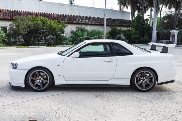 1999 Nissan Skyline JDM car for sale — photo 4 of 23