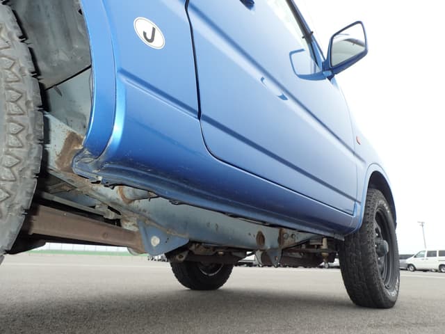 1999 Suzuki Jimny JDM car for sale — photo 21 of 25
