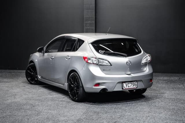 2012 Mazda Axela JDM car for sale — photo 7 of 17