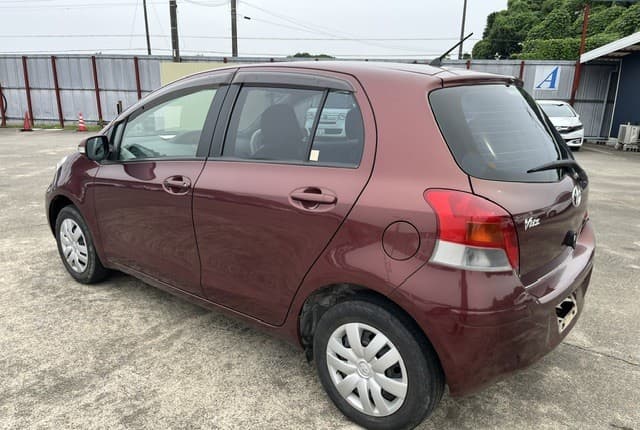 2010 Toyota Vitz JDM car for sale — photo 2 of 25