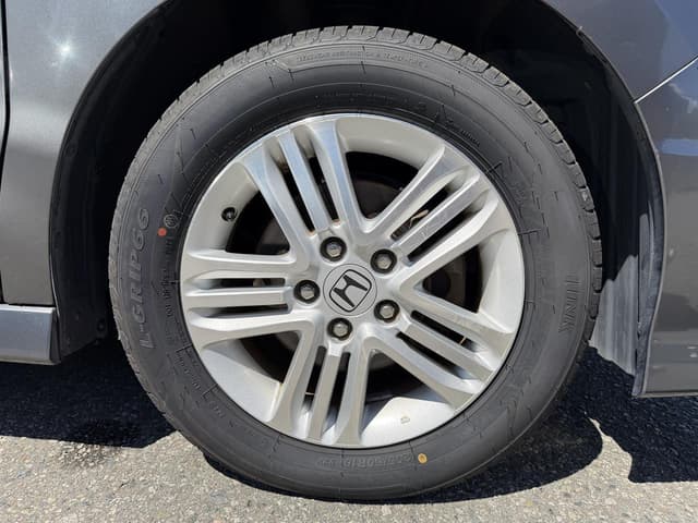 2008 Honda Stepwagon JDM car for sale — photo 17 of 19