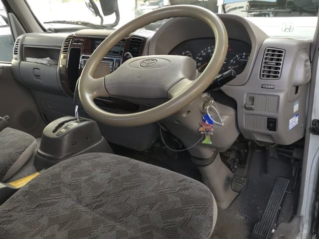 2003 Toyota Dyna JDM car for sale — photo 3 of 6