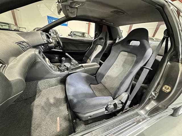 1993 Nissan Skyline JDM car for sale — photo 16 of 25