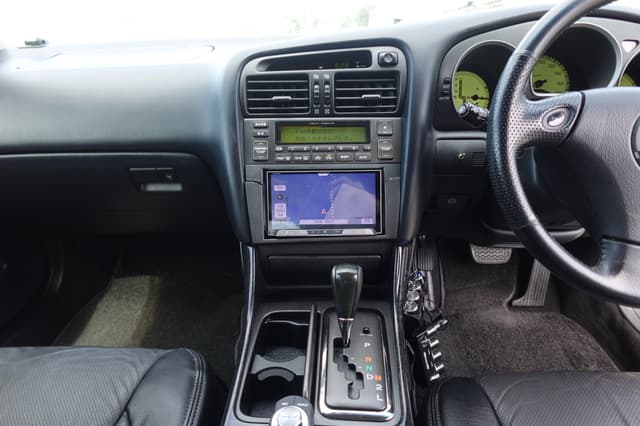 2001 Toyota Aristo JDM car for sale — photo 14 of 19