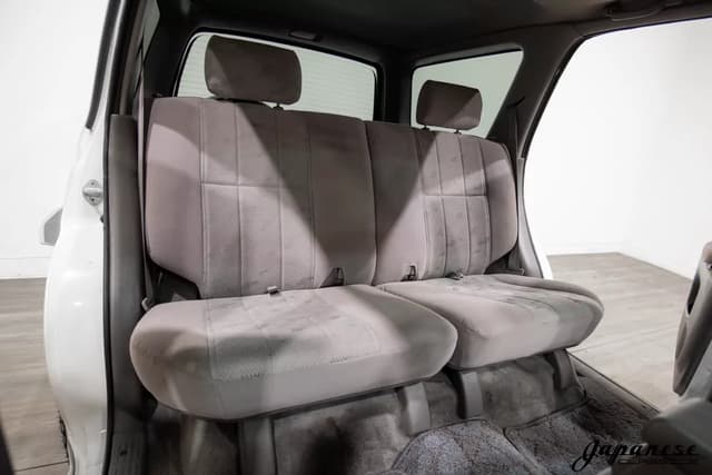 2000 Toyota Hilux Surf JDM car for sale — photo 18 of 25