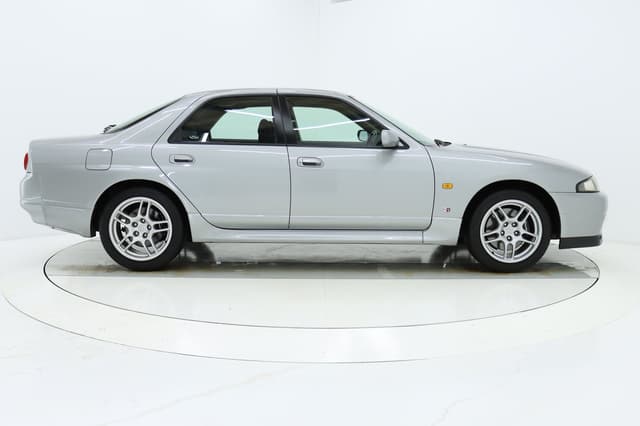 1998 Nissan Skyline JDM car for sale — photo 6 of 25