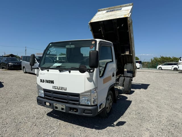 2011 Isuzu Elf JDM car for sale — photo 2 of 25