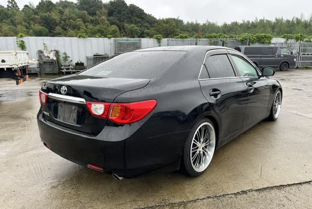 2009 Toyota Mark X JDM car for sale — photo 4 of 25