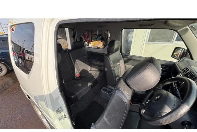 2010 Suzuki Jimny JDM car for sale — photo 16 of 25