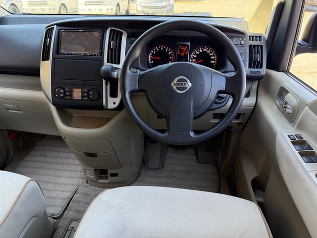 2008 Nissan Serena JDM car for sale — photo 10 of 19
