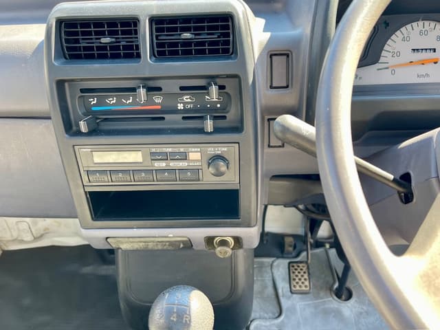 1994 Mitsubishi Minicab JDM car for sale — photo 20 of 25