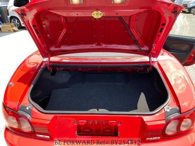 2001 Mazda Roadster (Eunos Roadster / MX-5) JDM car for sale — photo 8 of 18