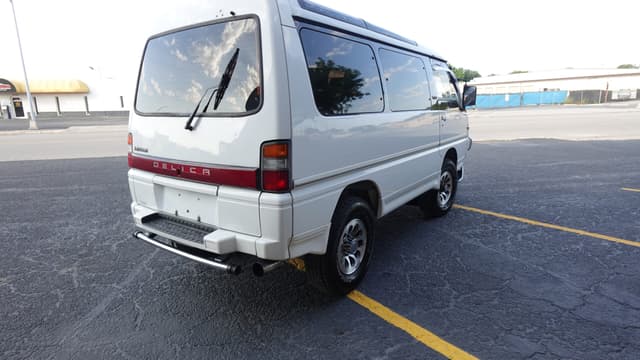 1994 Mitsubishi Delica JDM car for sale — photo 7 of 16