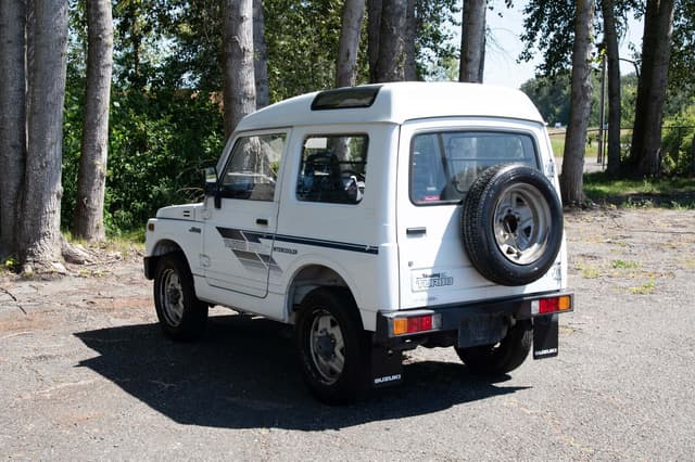 1990 Suzuki Jimny JDM car for sale — photo 5 of 17