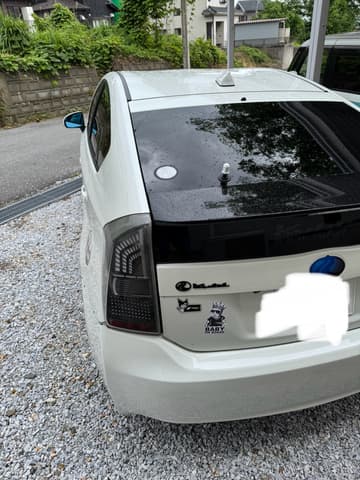 2014 Toyota Prius JDM car for sale — photo 3 of 14
