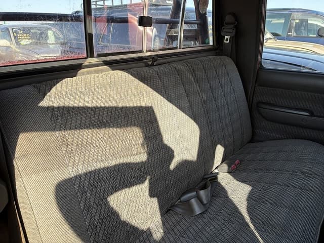 1994 Toyota Hilux JDM car for sale — photo 9 of 10