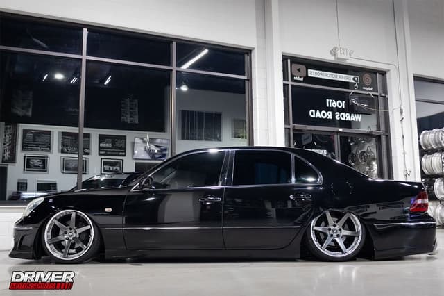 2001 Toyota Celsior JDM car for sale — photo 7 of 25