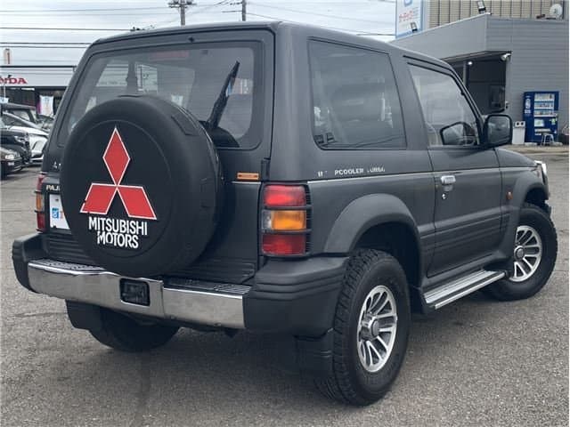 1992 Mitsubishi Pajero JDM car for sale — photo 7 of 25