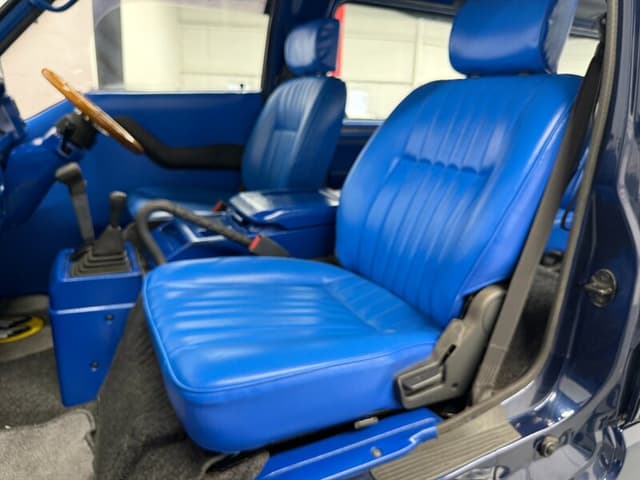 1993 Mitsubishi Delica JDM car for sale — photo 24 of 25