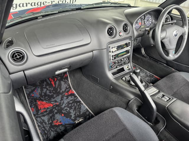 1998 Mazda Roadster (Eunos Roadster / MX-5) JDM car for sale — photo 12 of 25