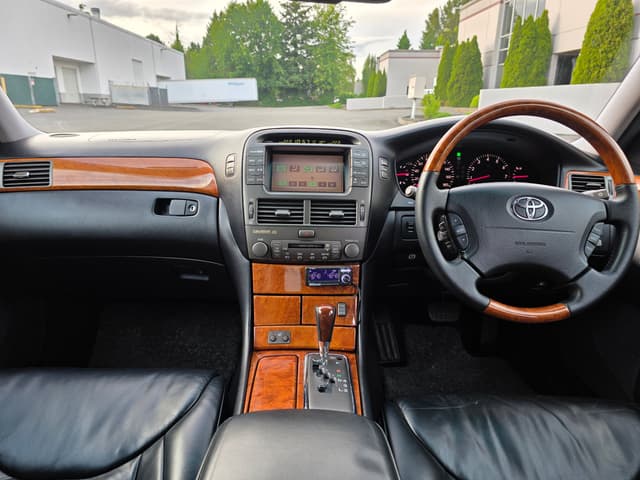 2001 Toyota Celsior JDM car for sale — photo 11 of 14