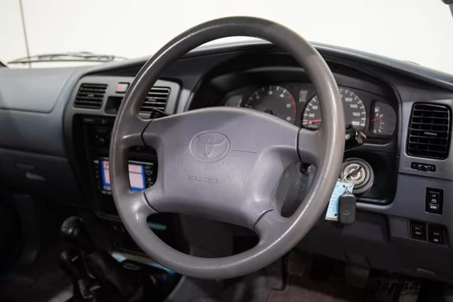 1999 Toyota Hilux Surf JDM car for sale — photo 12 of 25