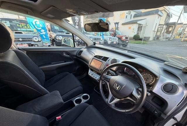 2007 Honda Stream JDM car for sale — photo 3 of 25