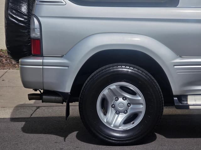 2001 Toyota Land Cruiser Prado JDM car for sale — photo 18 of 25