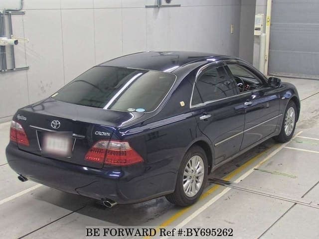 2007 Toyota Crown JDM car for sale — photo 2 of 8