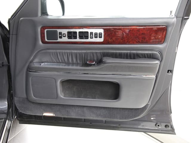 1997 Toyota Century JDM car for sale — photo 22 of 25