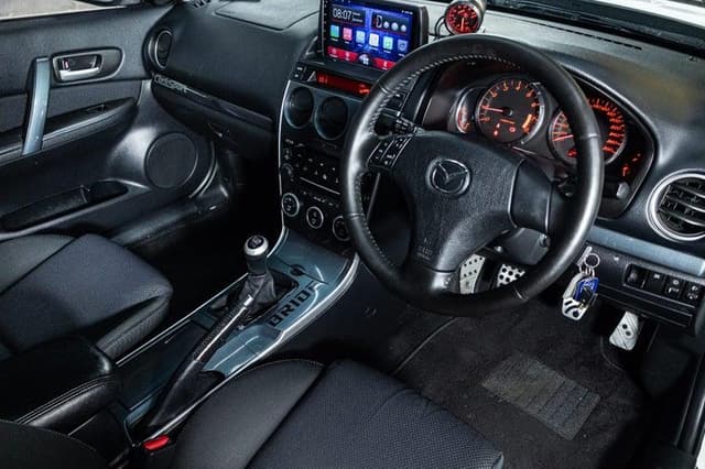 2005 Mazda Atenza JDM car for sale — photo 9 of 15