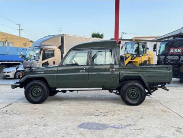2001 Toyota Land Cruiser JDM car for sale — photo 6 of 17