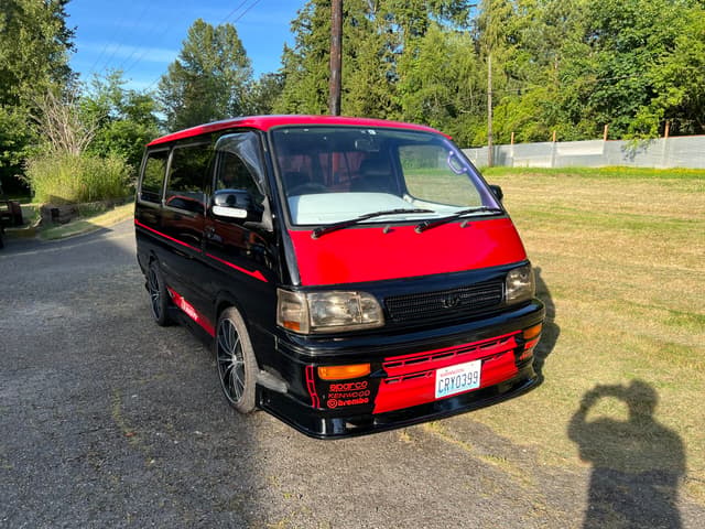 1996 Toyota HiAce JDM car for sale — photo 12 of 13