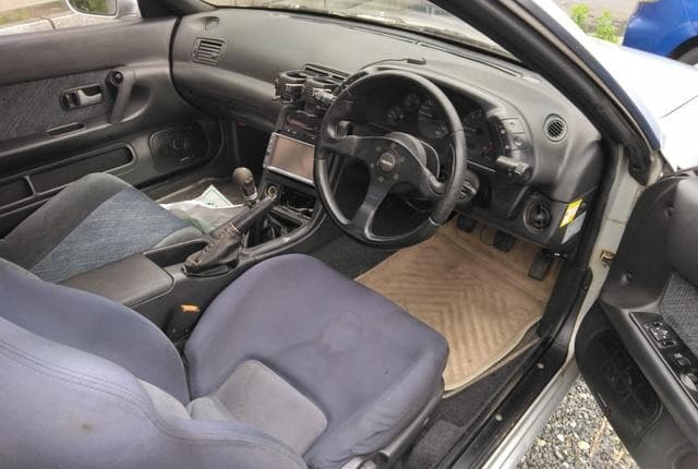 1993 Nissan Skyline JDM car for sale — photo 4 of 18