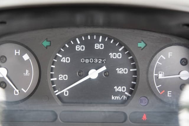 1999 Daihatsu Hijet JDM car for sale — photo 10 of 16