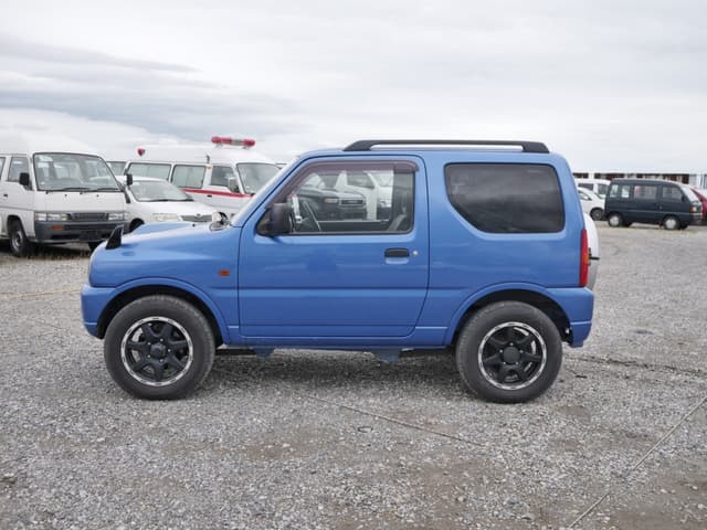 2002 Suzuki Jimny JDM car for sale — photo 8 of 25
