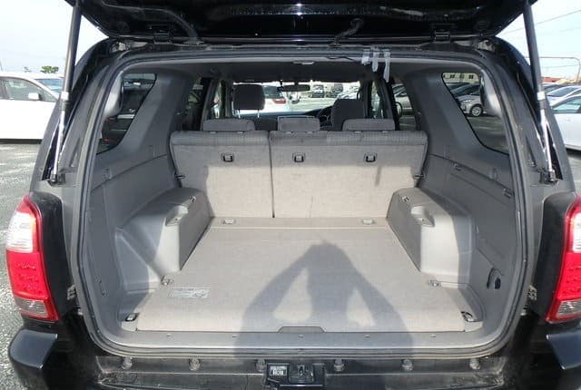 2007 Toyota Hilux Surf JDM car for sale — photo 28 of 56