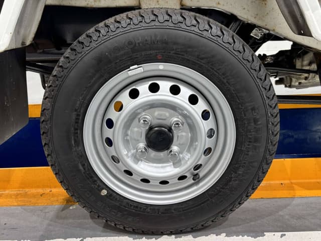 1999 Daihatsu Hijet JDM car for sale — photo 16 of 25