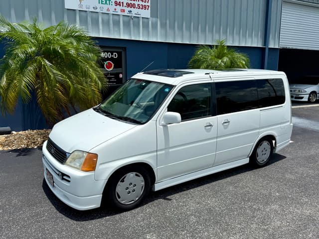 1999 Honda Stepwagon JDM car for sale — photo 3 of 19