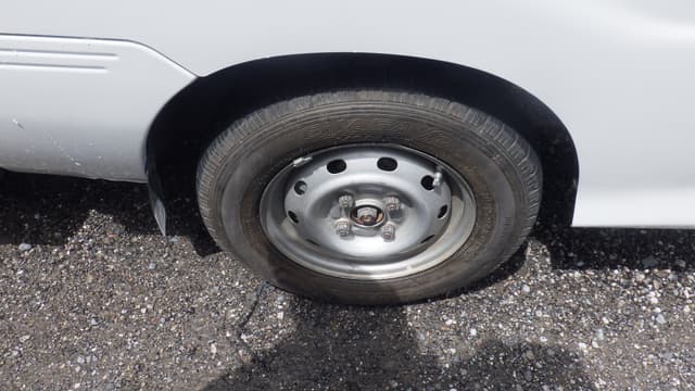 2005 Daihatsu Hijet JDM car for sale — photo 6 of 16