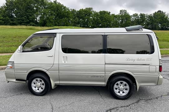 2000 Toyota HiAce JDM car for sale — photo 4 of 7