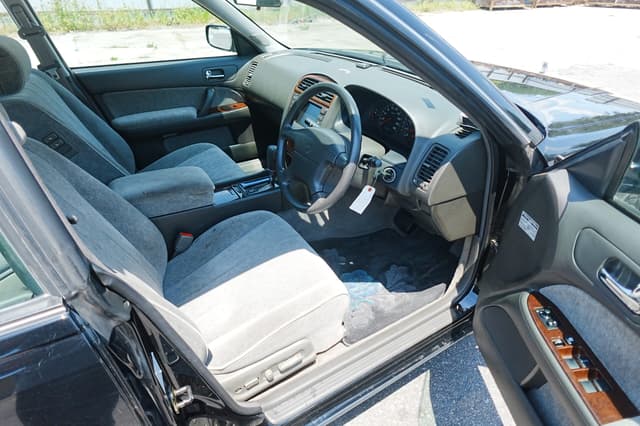 1996 Nissan Cedric JDM car for sale — photo 12 of 21
