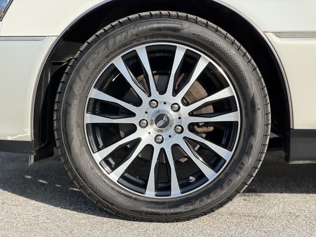 1999 Toyota Majesta JDM car for sale — photo 7 of 24